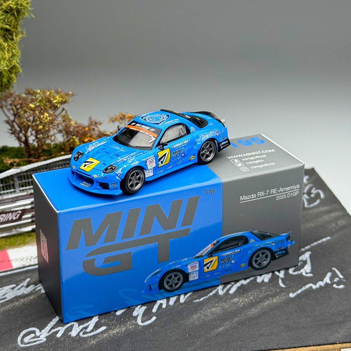 Kids Toys Cars - MINIGT 1:64 มาสด้า RX-7 RE-Amemiya 2025