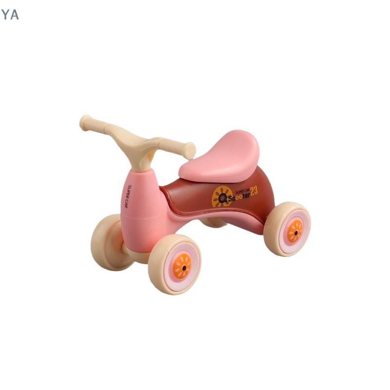 Kids Toys Cars - รถทรงตัวเด็กน่ารักขนาดเล็กแบบจำลอง สกู๊ตเตอร์สี่ล้อสำหรับเด็ก ของตกแต่ง ของเล่นประกอบสร้างสรรค์ ของขวัญสำหรับเด็ก