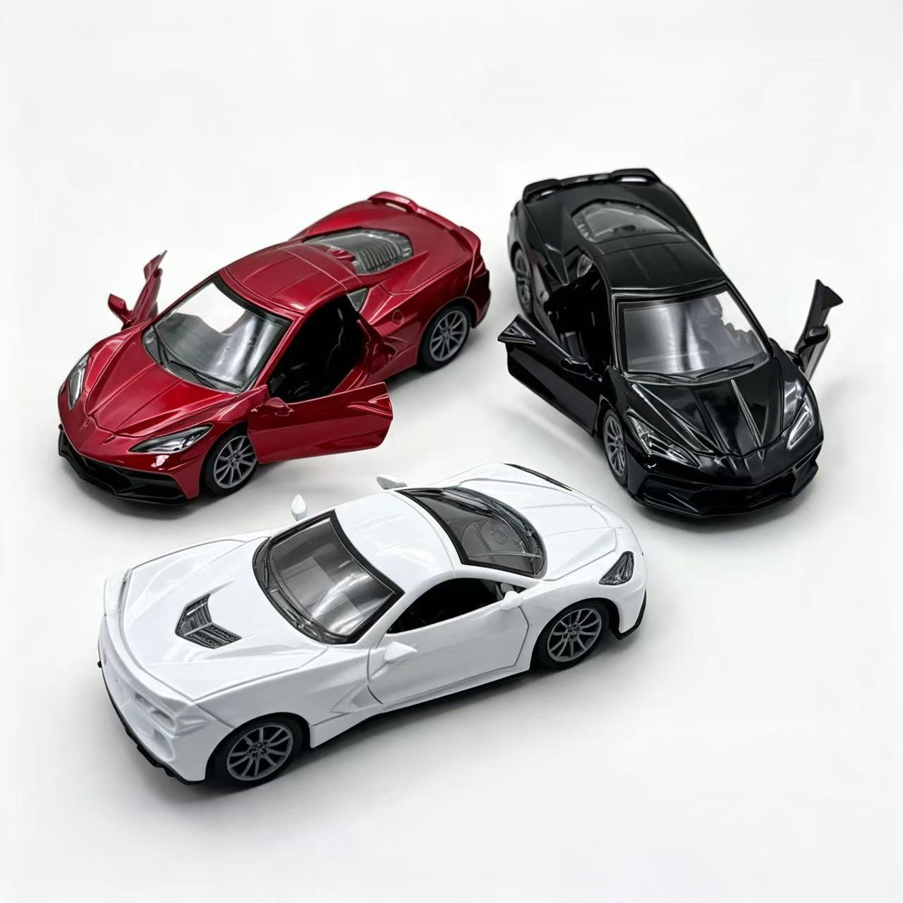 Kids Toys Cars - รถของเล่นจำลองโลหะผสมแบบสเกล ประตูเปิดได้ ขับเคลื่อนด้วยการดึงกลับ ของสะสม รถโมเดล ของเล่นสำหรับเด็ก